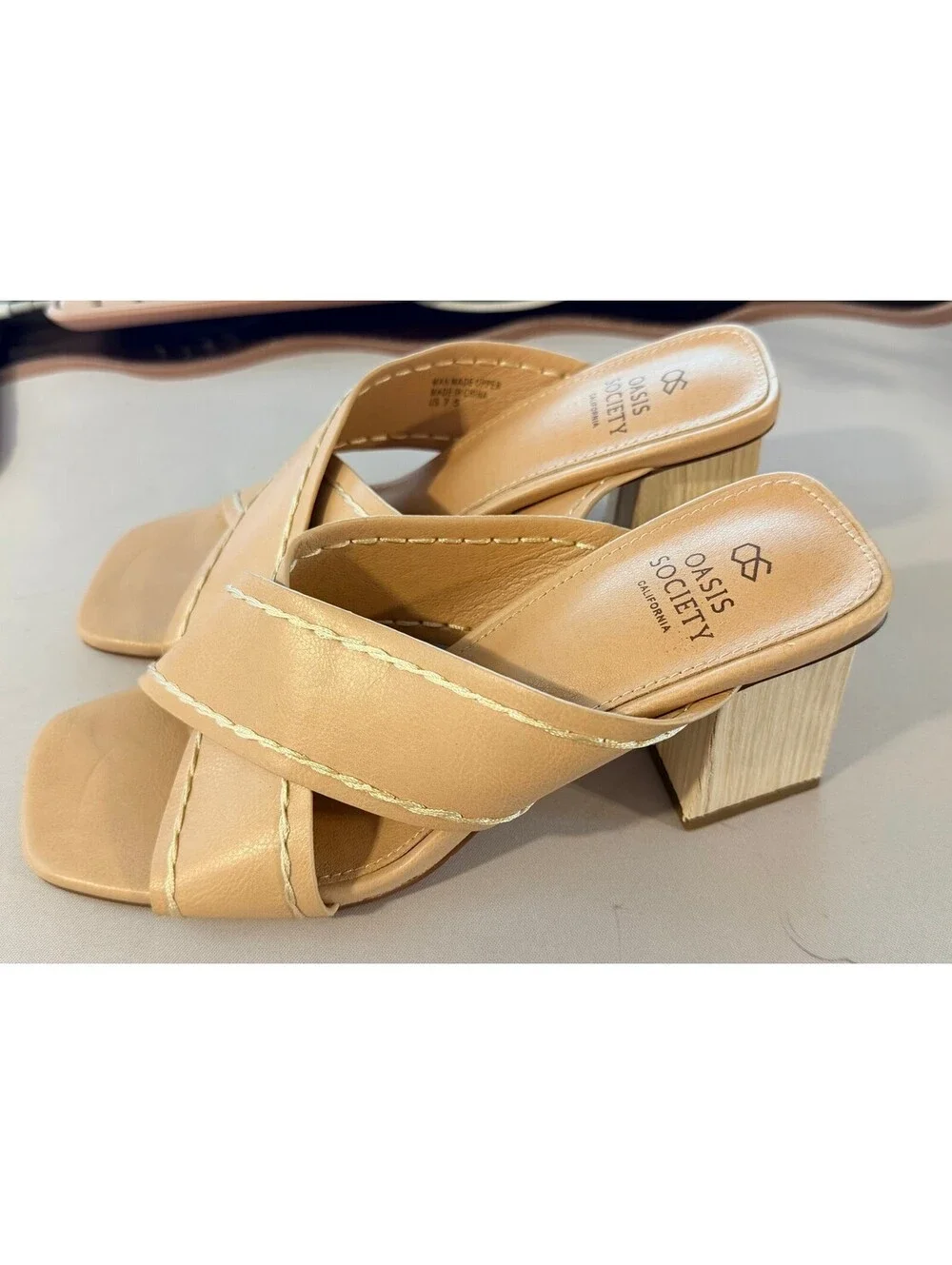 Oasis Society Nude Cross Strap Block Heel Slide Sandals Women's Size 7.5